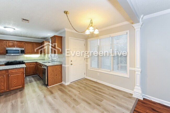 Foto del edificio - 9928 Point View Dr