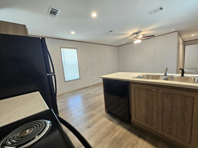 Foto del edificio - 601 Suwanee Dr