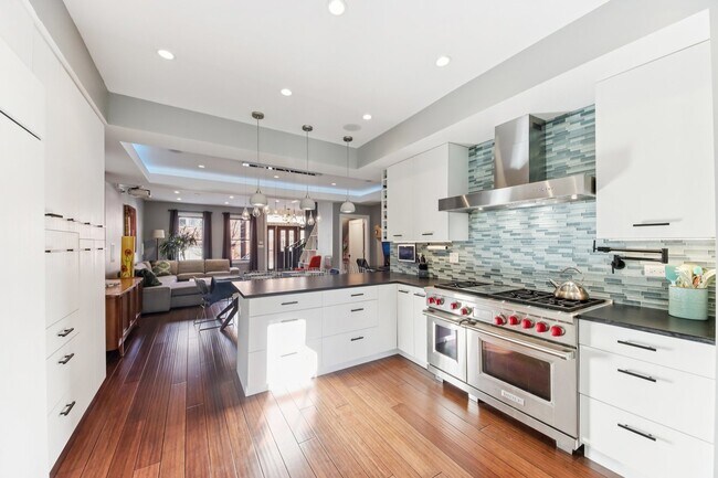 Foto del edificio - 1717 N Hudson Ave