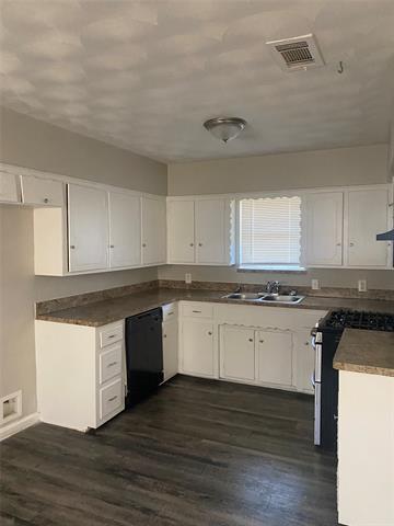 Foto del edificio - 932 W Pleasant Run Rd