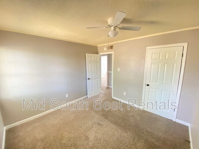 Foto del edificio - 5126 Breckenwood Dr