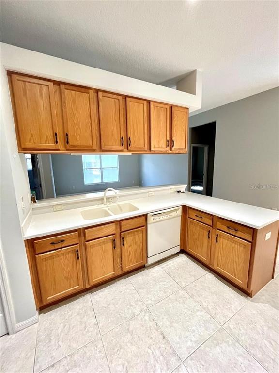 Building Photo - 5634 Belle Terre Dr