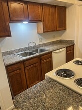 Building Photo - 7709 Rolling Ridge Dr