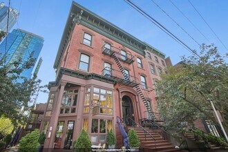 Building Photo - 212 Washington St