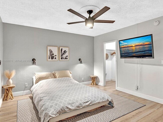 Foto del edificio - 1315 NE 11th St