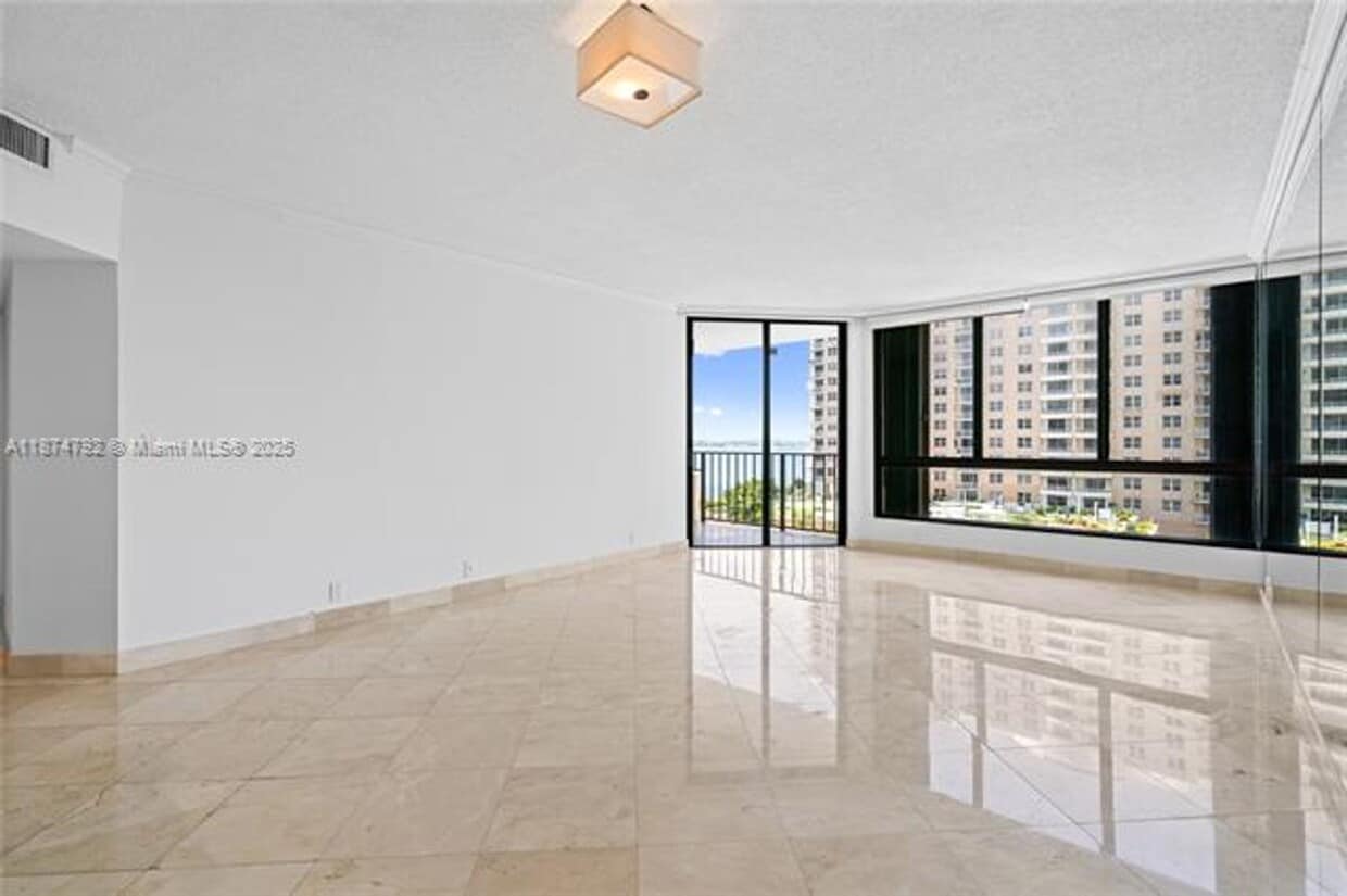 Photo - 520 Brickell Key Dr unit A705 (A11874792)