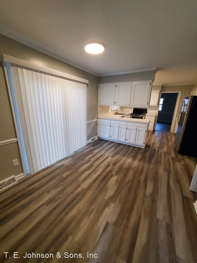Building Photo - 4 br, 3 bath House - 5104 Ellenwood Dr