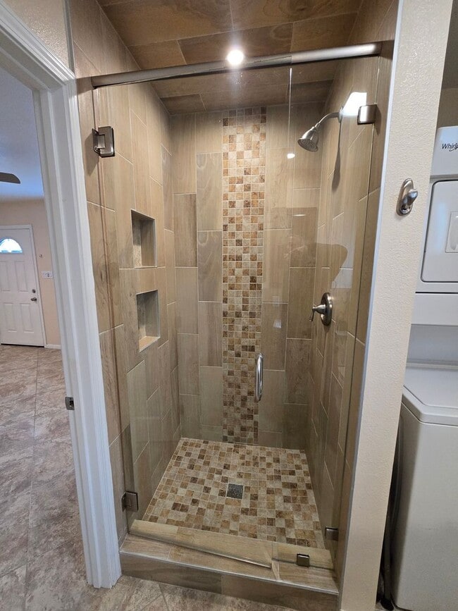 Building Photo - 2142-48 Oliver Ave