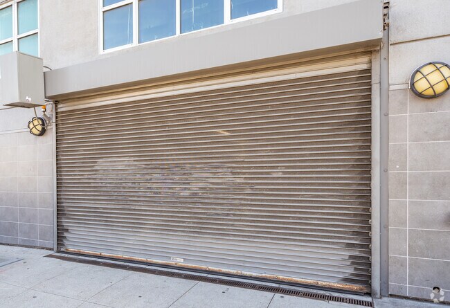 Parking Garage - 767 Bryant St