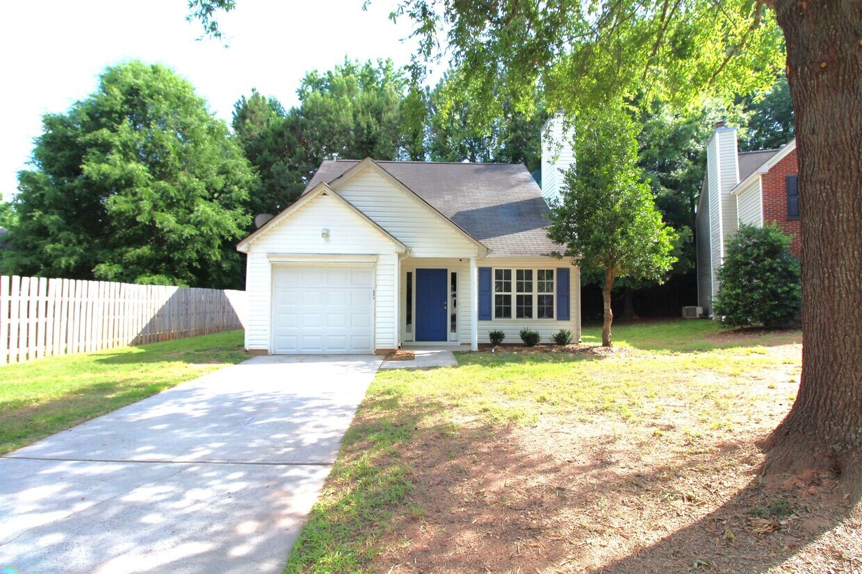 Primary Photo - Fully Remodeled 3 Bedroom home with a garage!