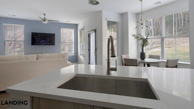 Foto del edificio - 2800 Milan Ct