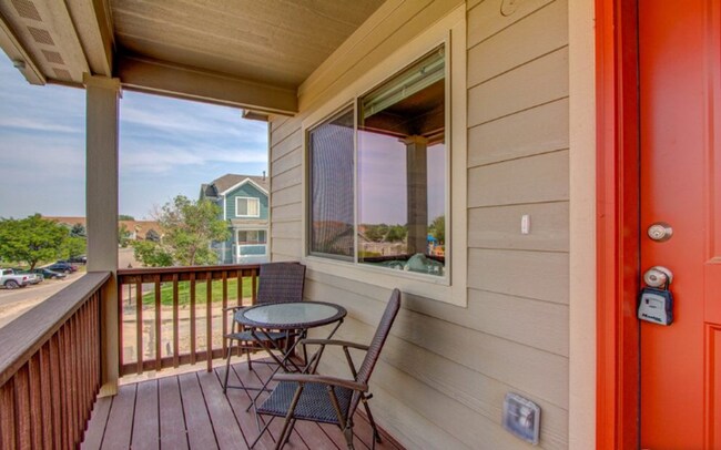 Foto del edificio - Fantastic 2 Bedroom Condo Avail 5/13