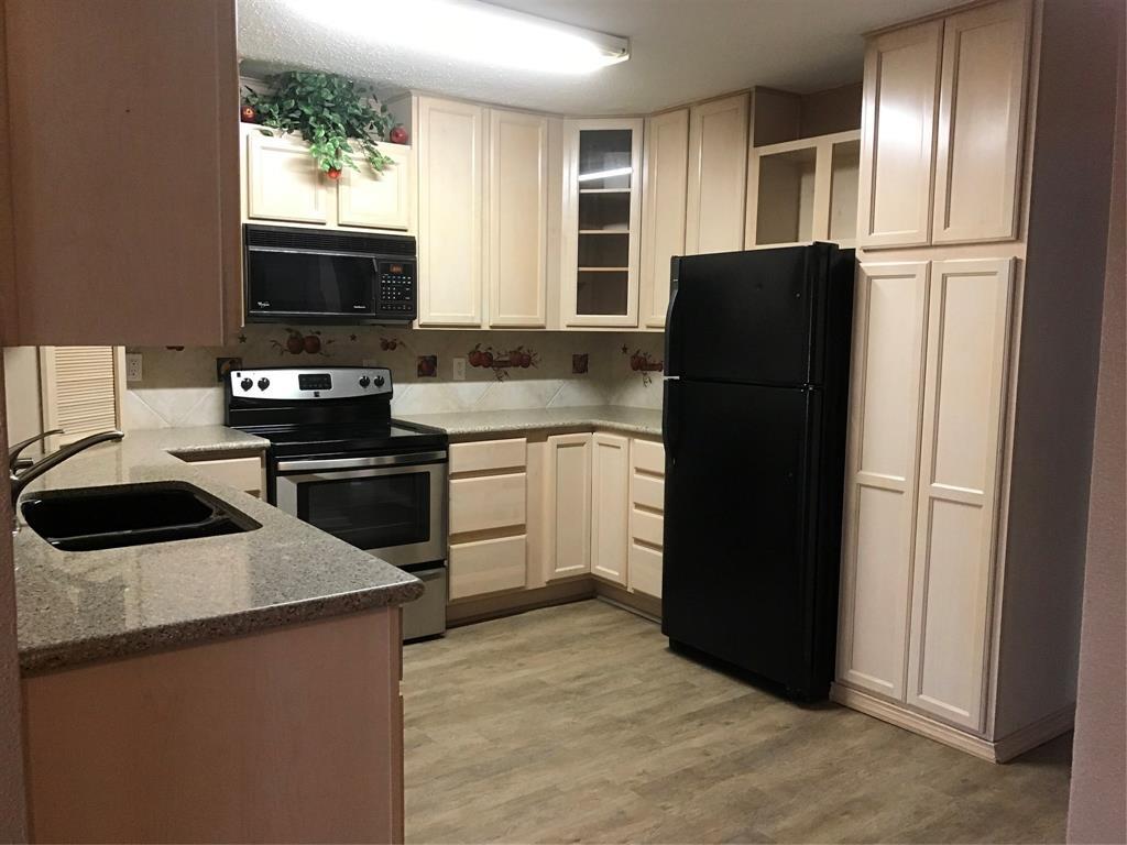 Primary Photo - 16800 Sugar Pine Dr