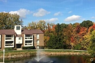 Building Photo - The Vineyards