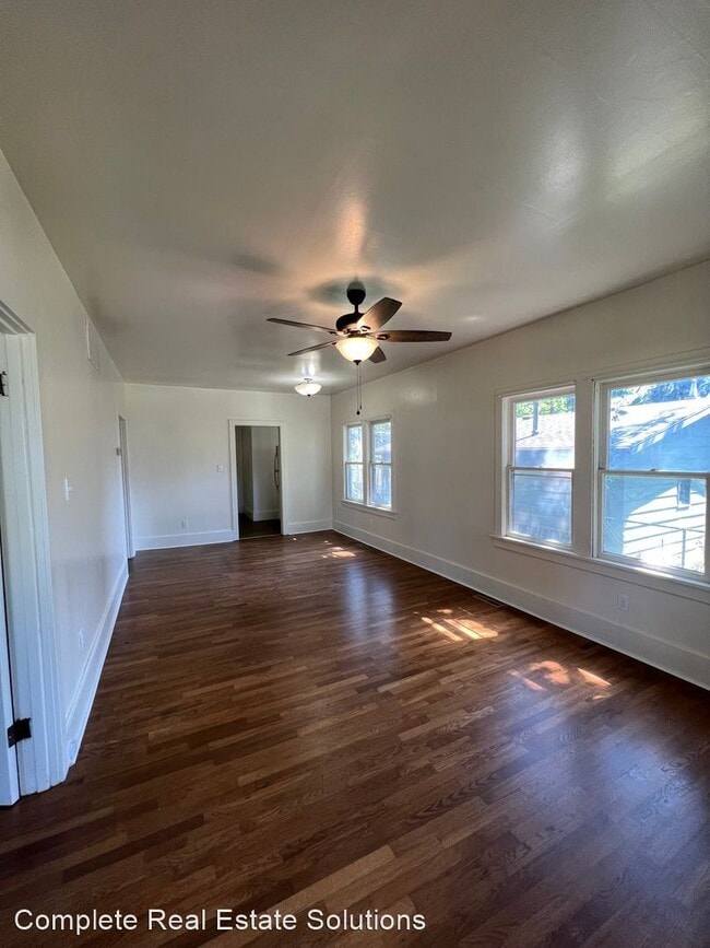 Building Photo - 2 br, 1 bath House - 218 W Spruce