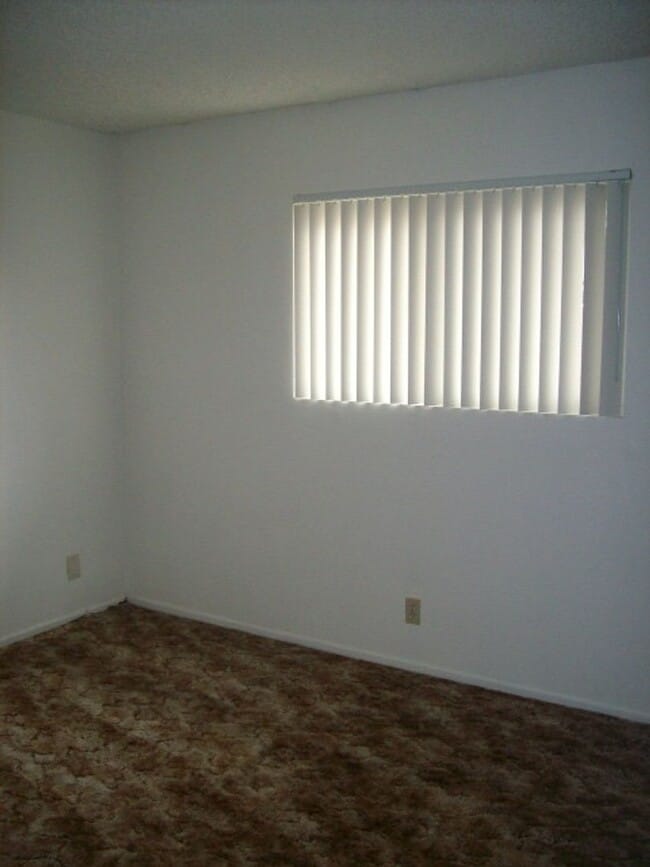 Building Photo - 140 Van Nuys Ave