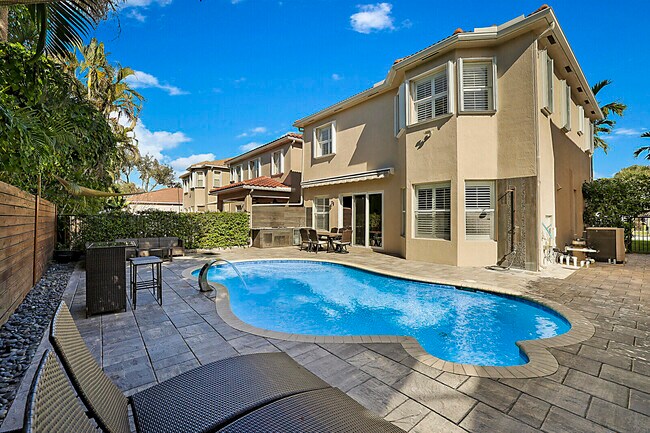 Foto del edificio - 7167 Ivy Crossing Ln
