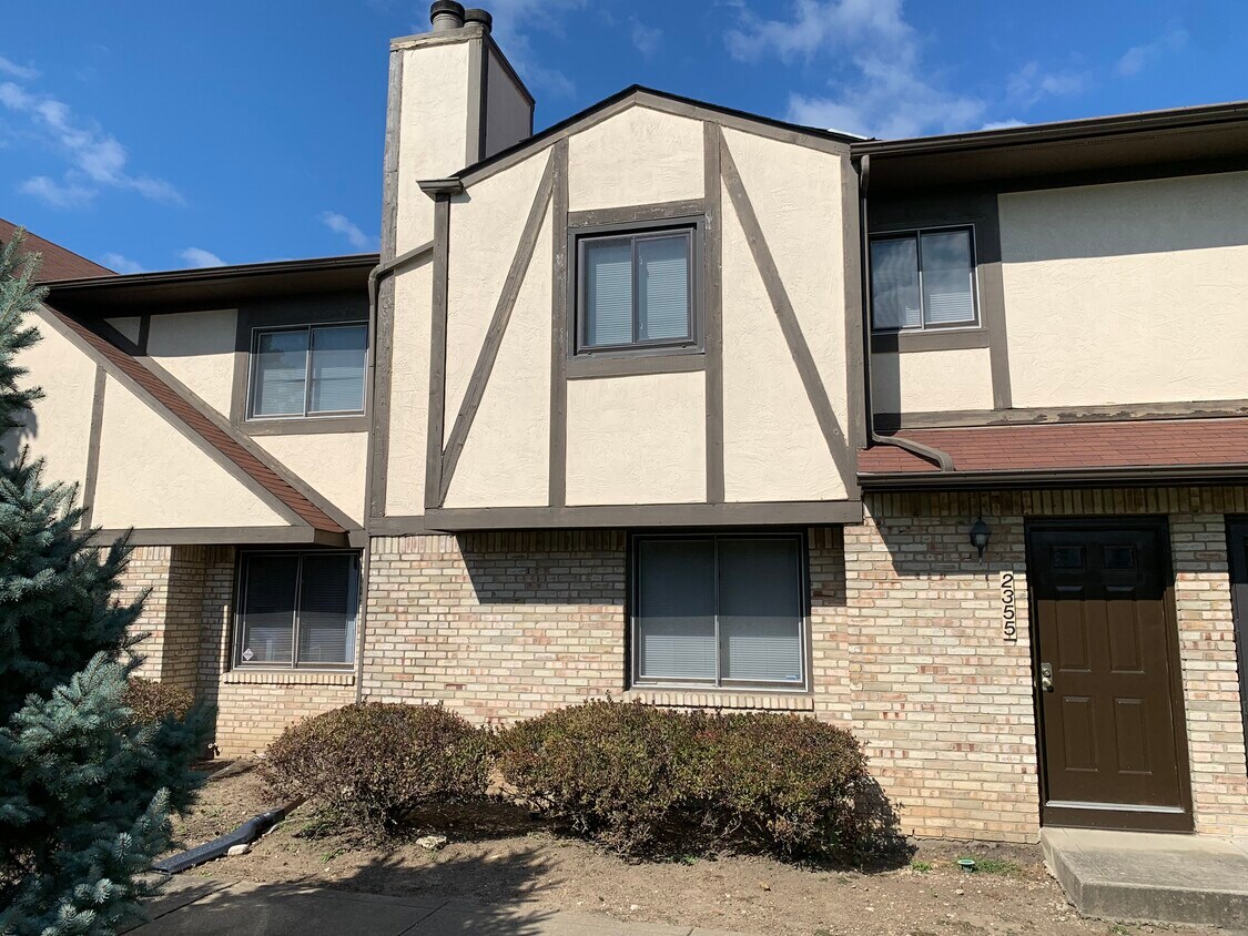 2355 McCauley Ct Unit 2355, Columbus, OH 43220 Condo for Rent in