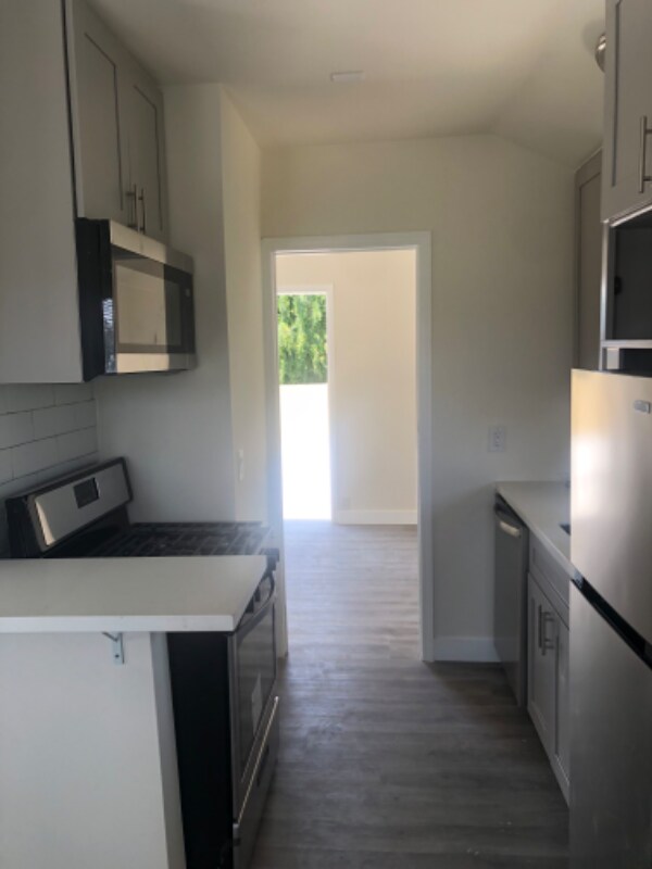 Foto principal - 1827 Santa Ynez St
