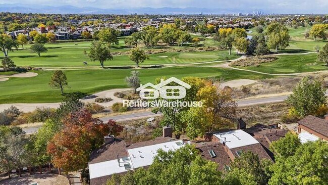 Building Photo - Stunning Golf Course and Sunset Views From This Fantastic Upscale Townhouse