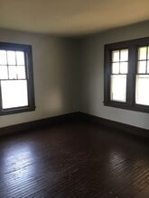 Building Photo - 2902 Euclid Ave