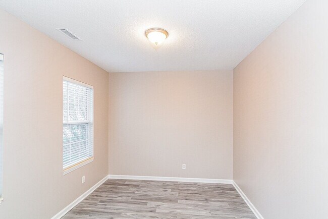 Foto del edificio - 6805 Coventry Ridge Rd