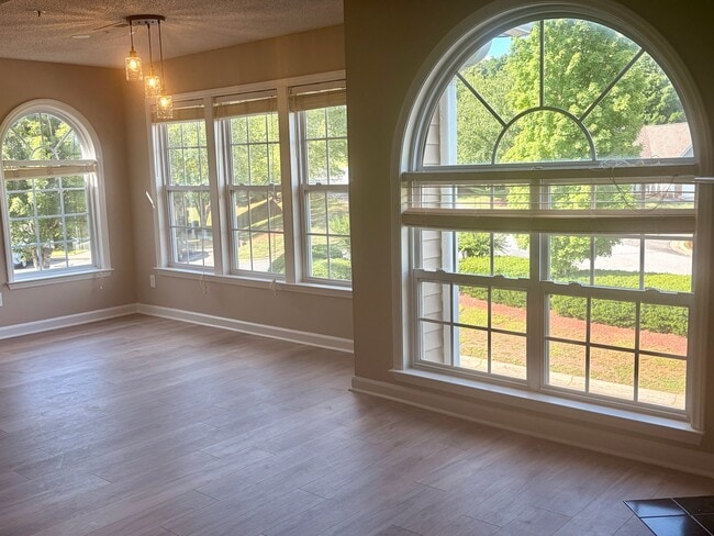 Foto del edificio - 631 Mill Pond Ct