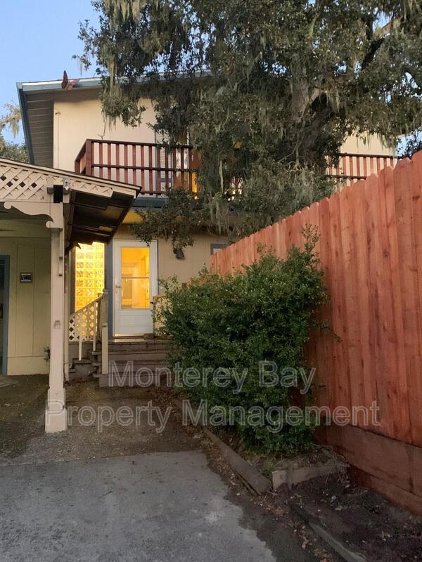 Building Photo - 1119 Montecito Ave