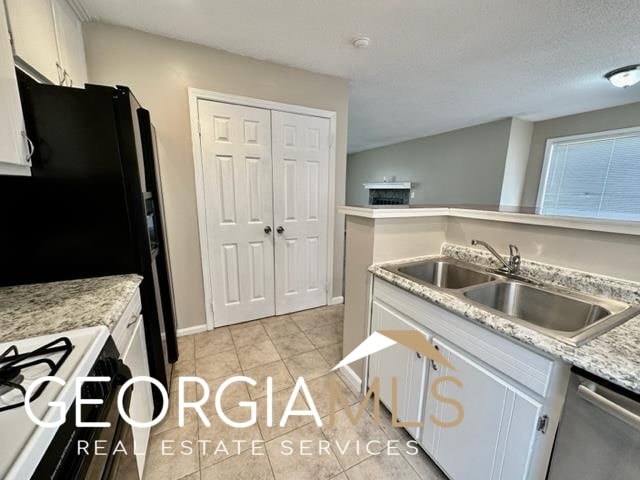 Building Photo - 55 Adelene Way