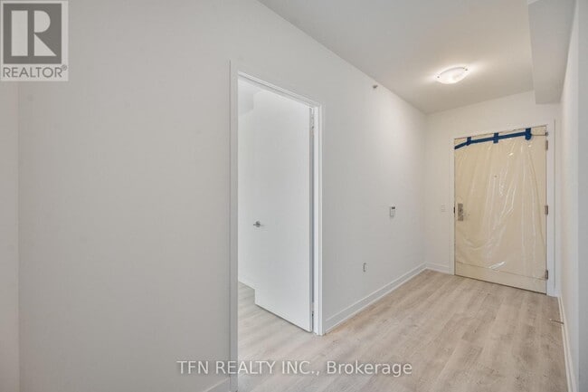 Building Photo - 15 Richardson St