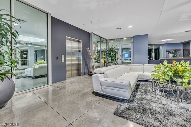 Foto del edificio - 8925 W Flamingo Rd