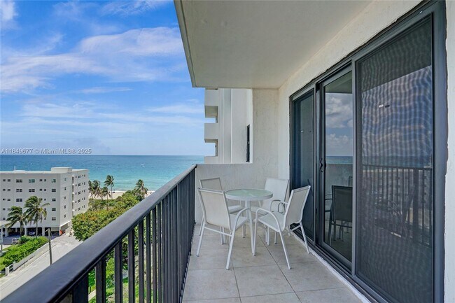Foto del edificio - 1201 S Ocean Dr