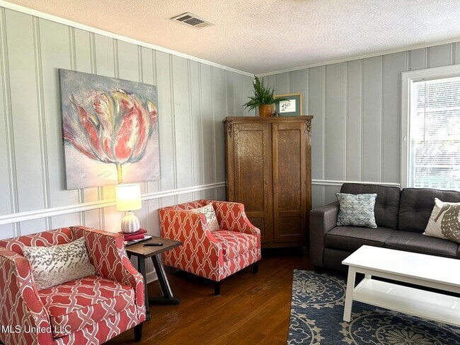 Foto del edificio - 1323 3rd St