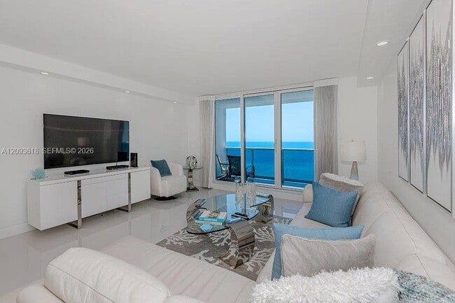 Building Photo - 2301 Collins Ave