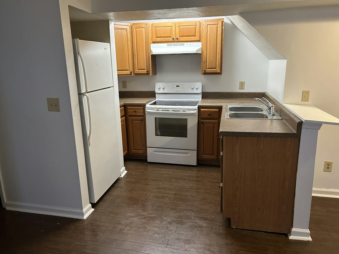 Building Photo - 1208 Kanawha Terrace