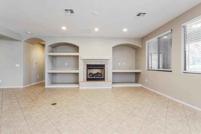 Building Photo - 124 N Hayfield Draw Ln
