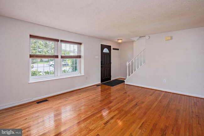 Foto del edificio - 21 Valley Park Ct