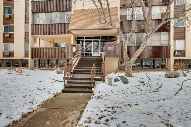 Building Photo - 6930 E Girard Ave