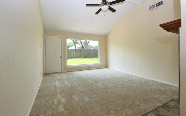 Building Photo - 2819 Pheasant Creek Dr