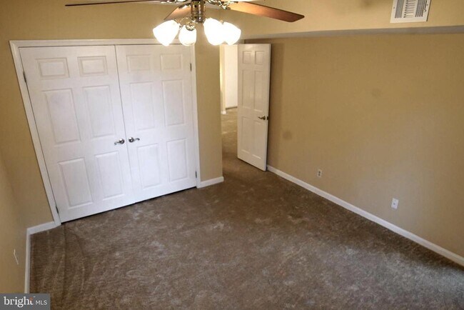 Foto del edificio - 803 N Howard St