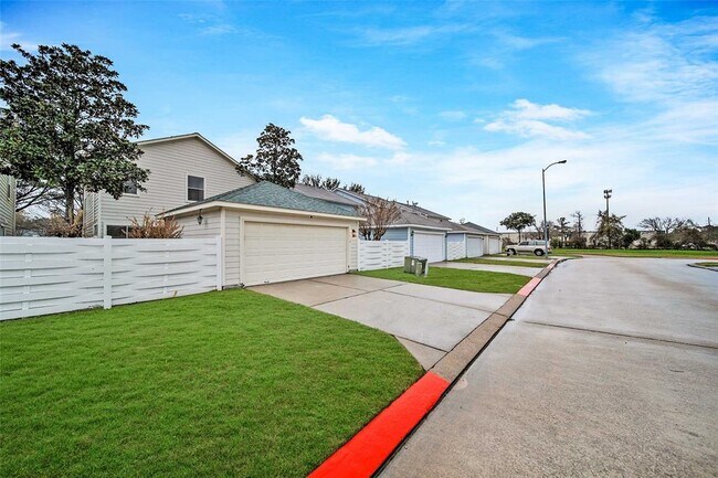 Building Photo - 9514 Farrell Dr