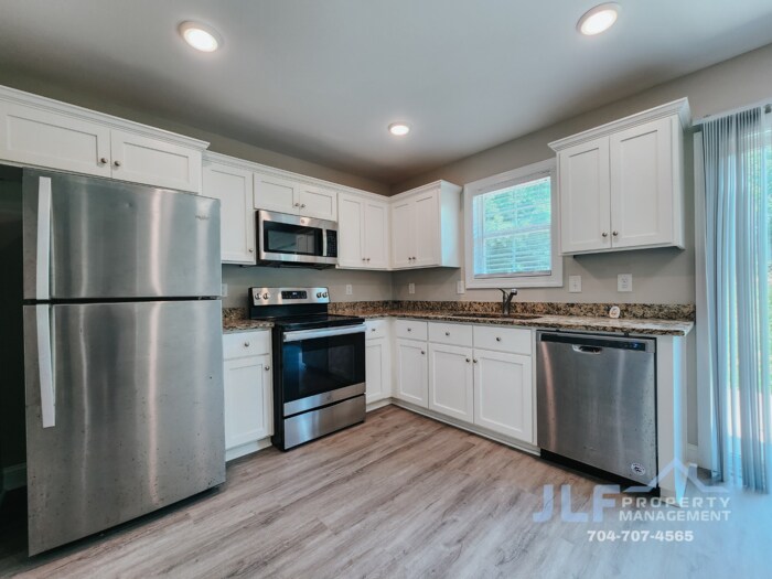 Primary Photo - 3 Bed/2.5 Bath Townhome in Kannapolis!
