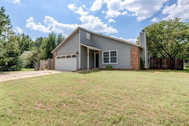 Building Photo - Stunning Bixby Home Available For Rent!