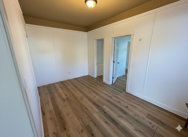 Foto del edificio - 1619 10th St S