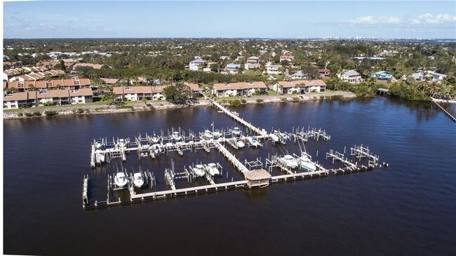 Foto del edificio - 1600 NE Dixie Hwy