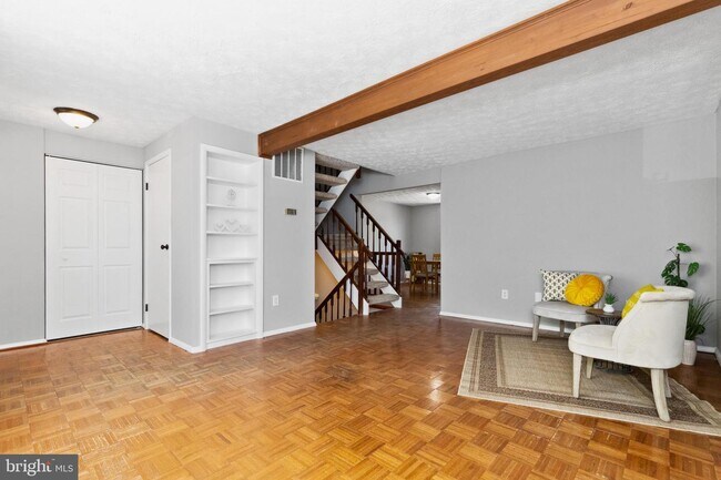 Building Photo - 5932 Spruce Run Ct