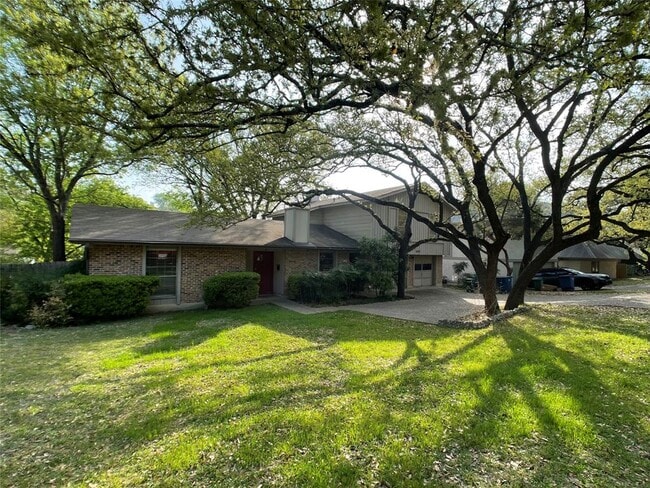 Building Photo - 6307 Shadow Valley Dr