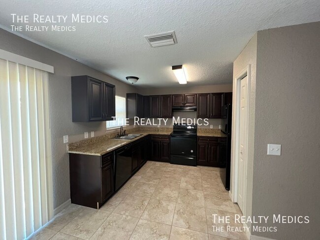 Building Photo - 325 Malauka Loop
