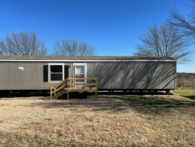 Building Photo - New 3 Bedroom 2 Bath Home in Poolville