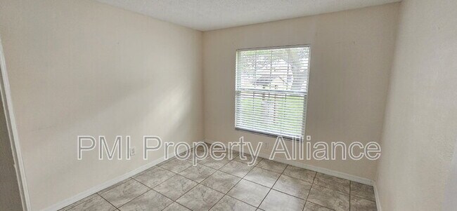 Building Photo - 11649 Crescent Pines Blvd